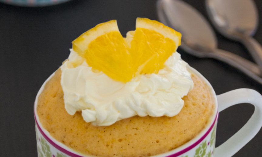Frisse Sinaasappel Mug Cake met Mascarpone
