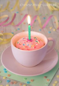 Verjaardag Mug Cake zonder Ei